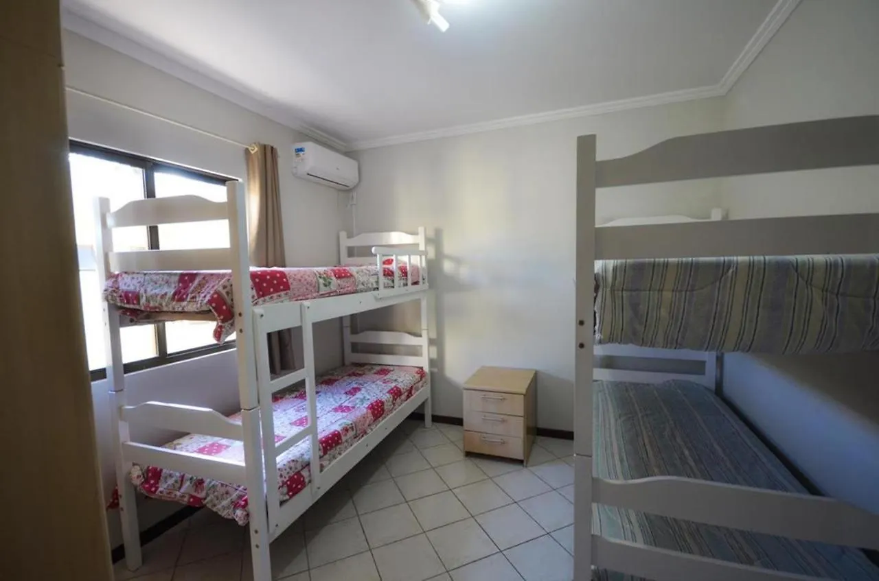 Residencial Riberio Apto 02 Bombinhas Apartment